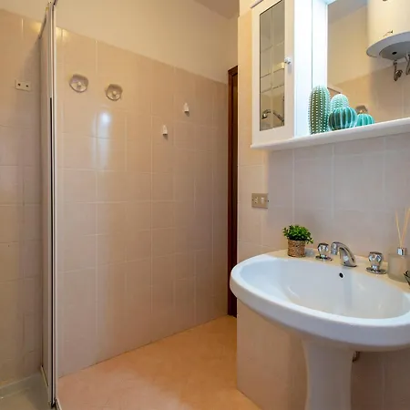 F4 - F2- Baia De Bahas By Interhome *