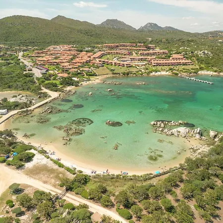 F4 - F2- Baia De Bahas By Interhome Golfo Aranci