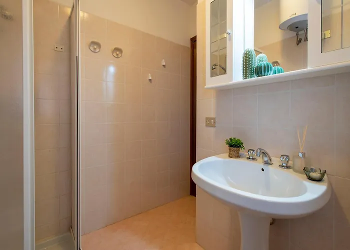 F4 - F2- Baia De Bahas By Interhome *